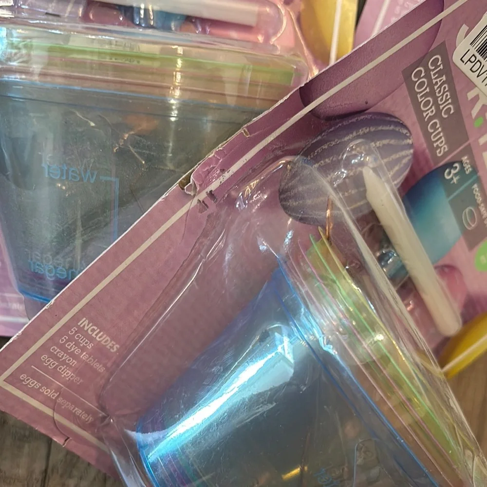 Spritz Pink and Green Easter Party Supplies Egg Dying‎ Kits Easter Baskets Grass